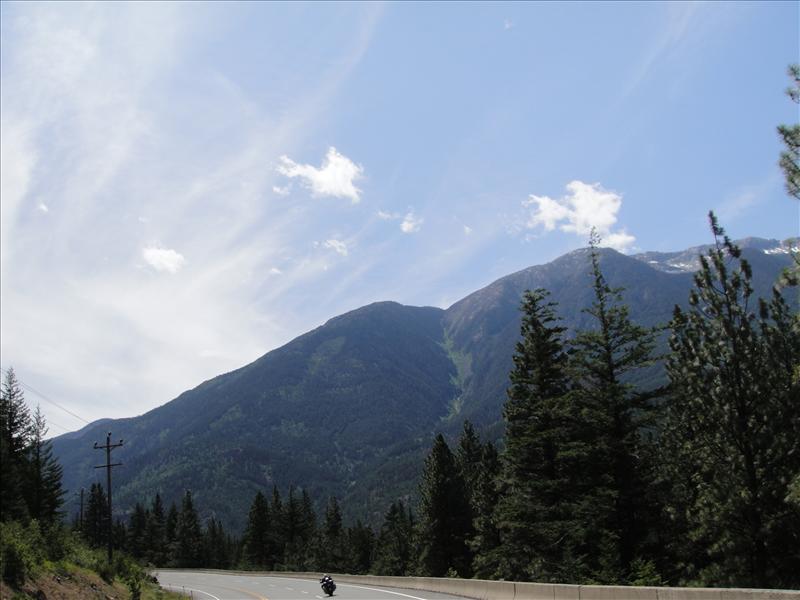 The skys stayed clear all day and it warmed up as we headed south